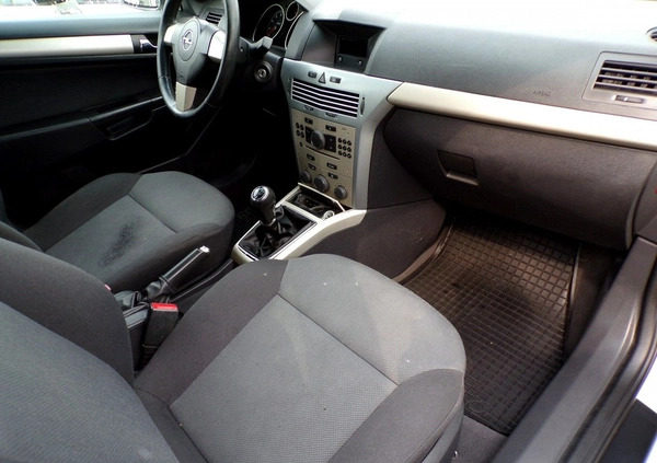 Opel Astra cena 13900 przebieg: 169890, rok produkcji 2007 z Przedecz małe 379